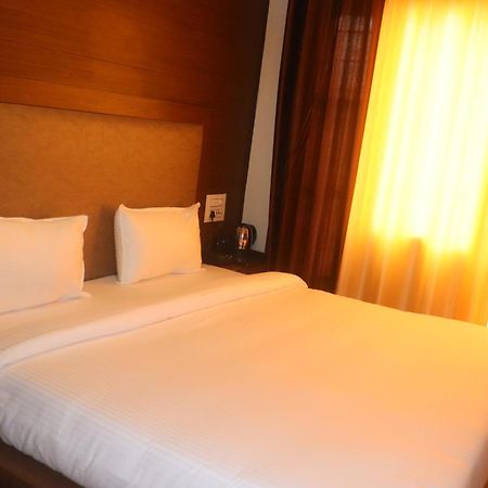 Hotel Park Street Патханкот Экстерьер фото